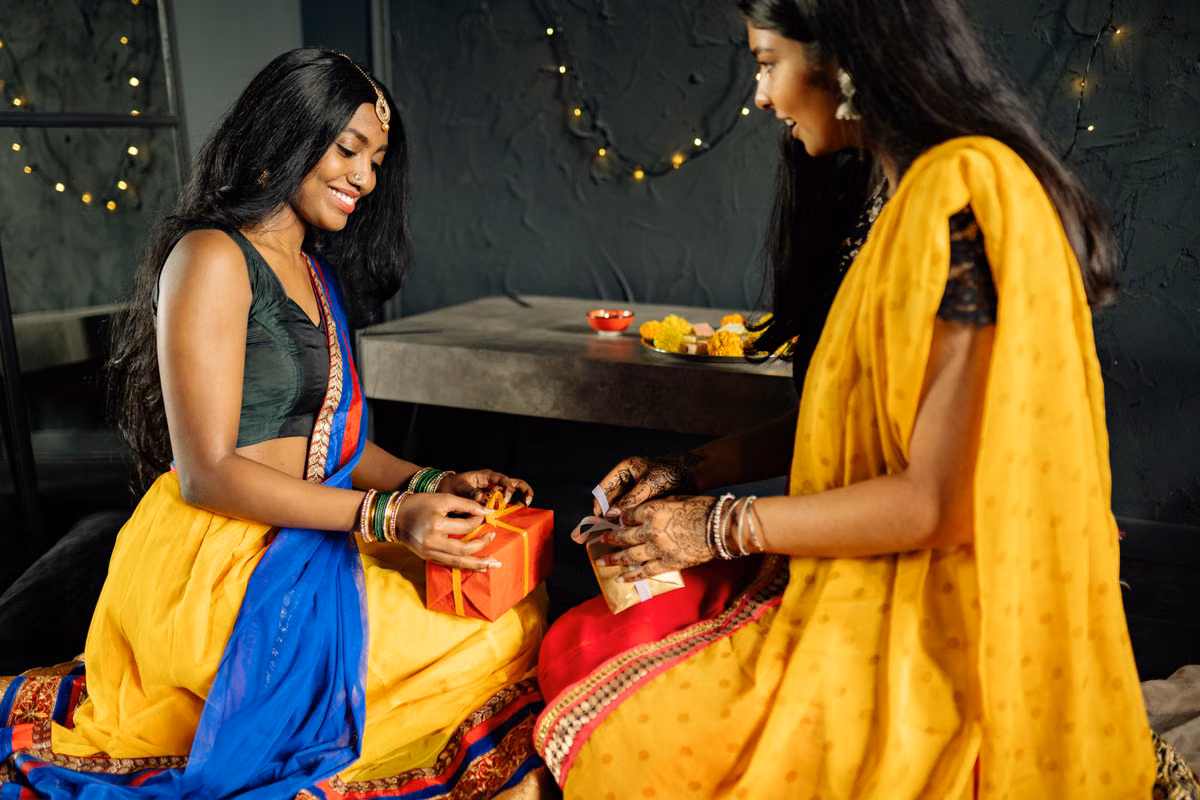 Silver Return Gifts: 15 Best Ideas for Weddings, Naming Ceremonies & Housewarming (2026)